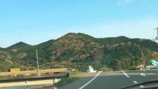 ティアラに向かう橋